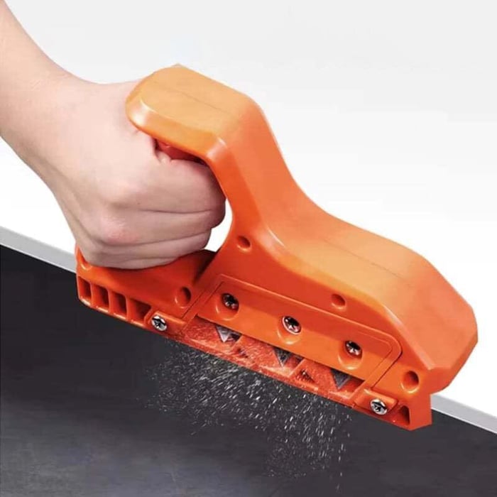 Planegrip cutting tool for plasterboard